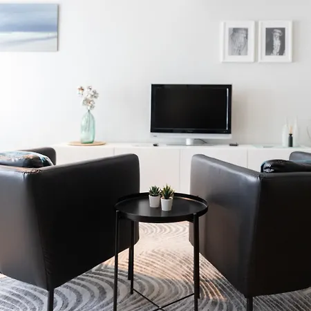Apartment Ruime 2 Pers Bij Casino Oostende: Geniet Zee, Kunst, En Relax